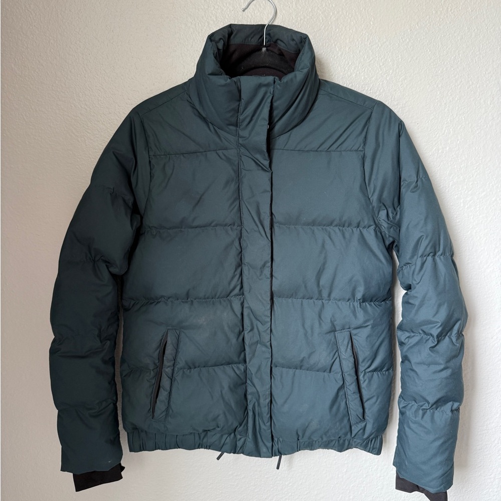 Athleta Women’s Green Puffer Jacket